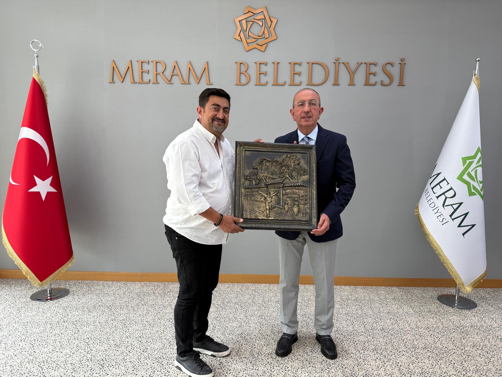 MUSTAFA KAVUŞ